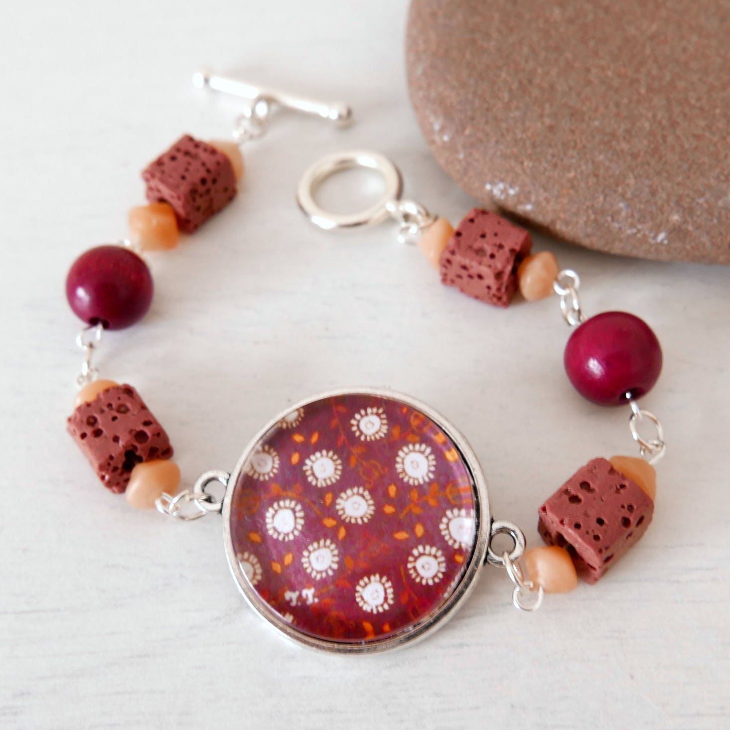 Burgunder Armband, Floral Herbstliche Lava Perlen Kunst Dunkel Rosa Floraler Schmuck Burgunder Armband, Floral Herbstliche Lava Perlen Kunst Dunkel Rosa Floraler Schmuck von TeodoraPainting