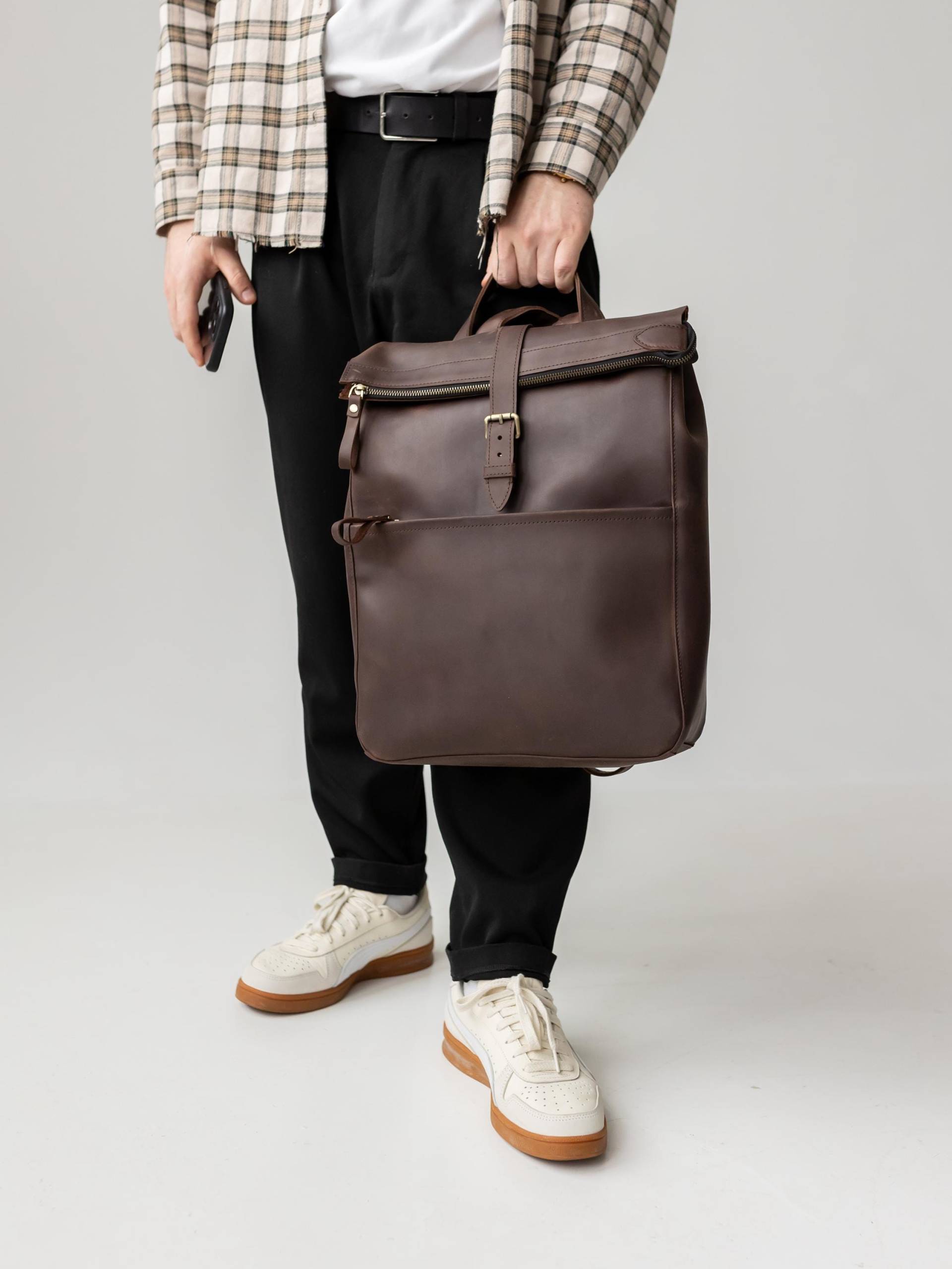 Herren Leder Arbeitsrucksack, Schwarzer Laptop Rucksack, Freitag Rucksack von TeploLeather