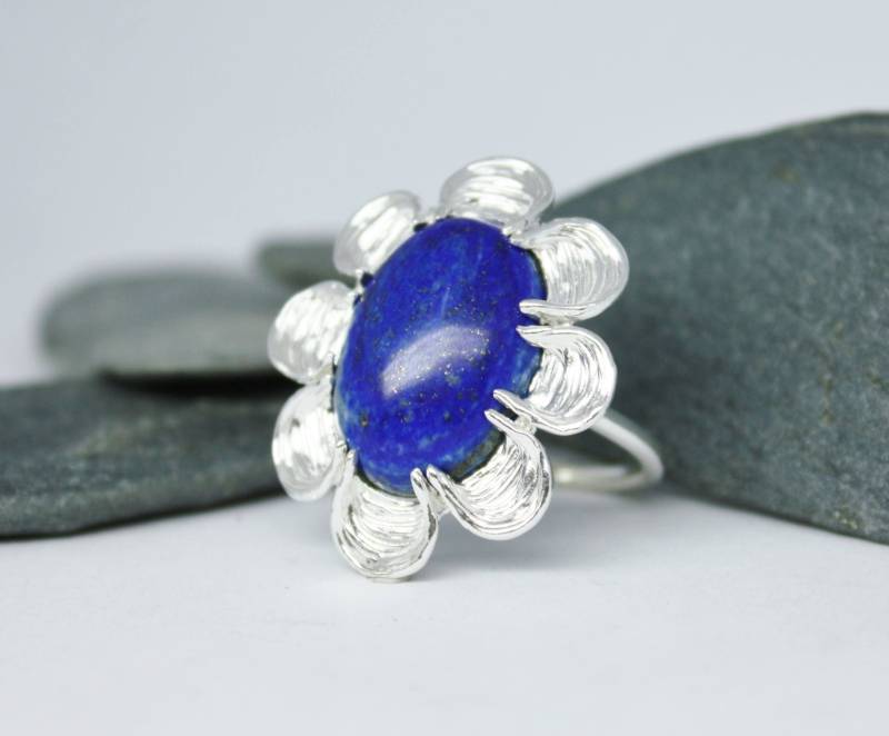 sterling Silber Lapis Lazuli Blumen Ring - Größe 7 3/4 von TereReyesJoies