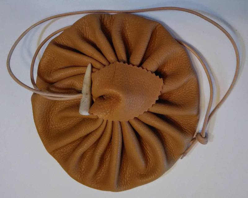 7" Hirschleder Kordel Beutel Kristalle, Runen, Münzbeutel Tasche 7" Hirschleder Kordel Beutel Kristalle, Runen, Münzbeutel Tasche von Tereespirit