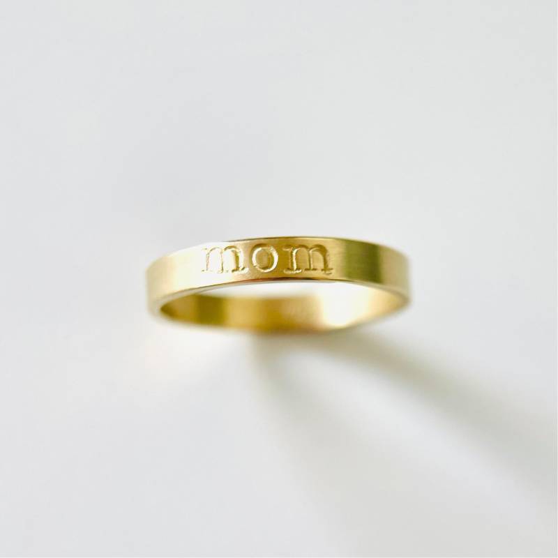 Mom Ring - Personalisierter 18Kt Gold Echt Handarbeit Goldschmiede Muttertag Geschenk Goldring Mom Ring - Personalisierter 18Kt Gold Echt Handarbeit Goldschmiede Muttertag Geschenk Goldring von TeresaStaubJewelry