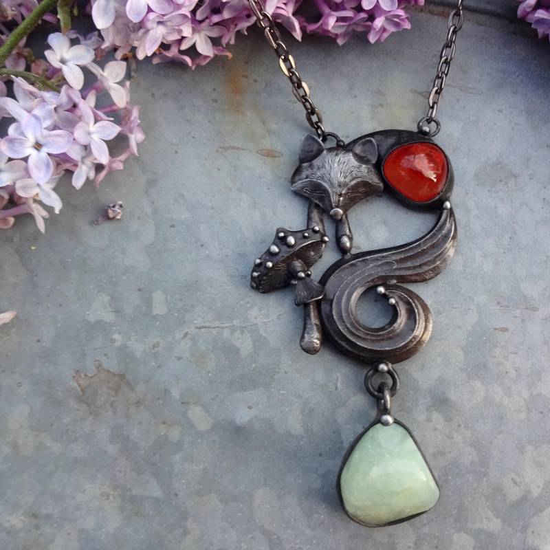 Fox Handmade Original Art Prehnit Achat Halskette Auf Metallkette von TerezaOJewelry