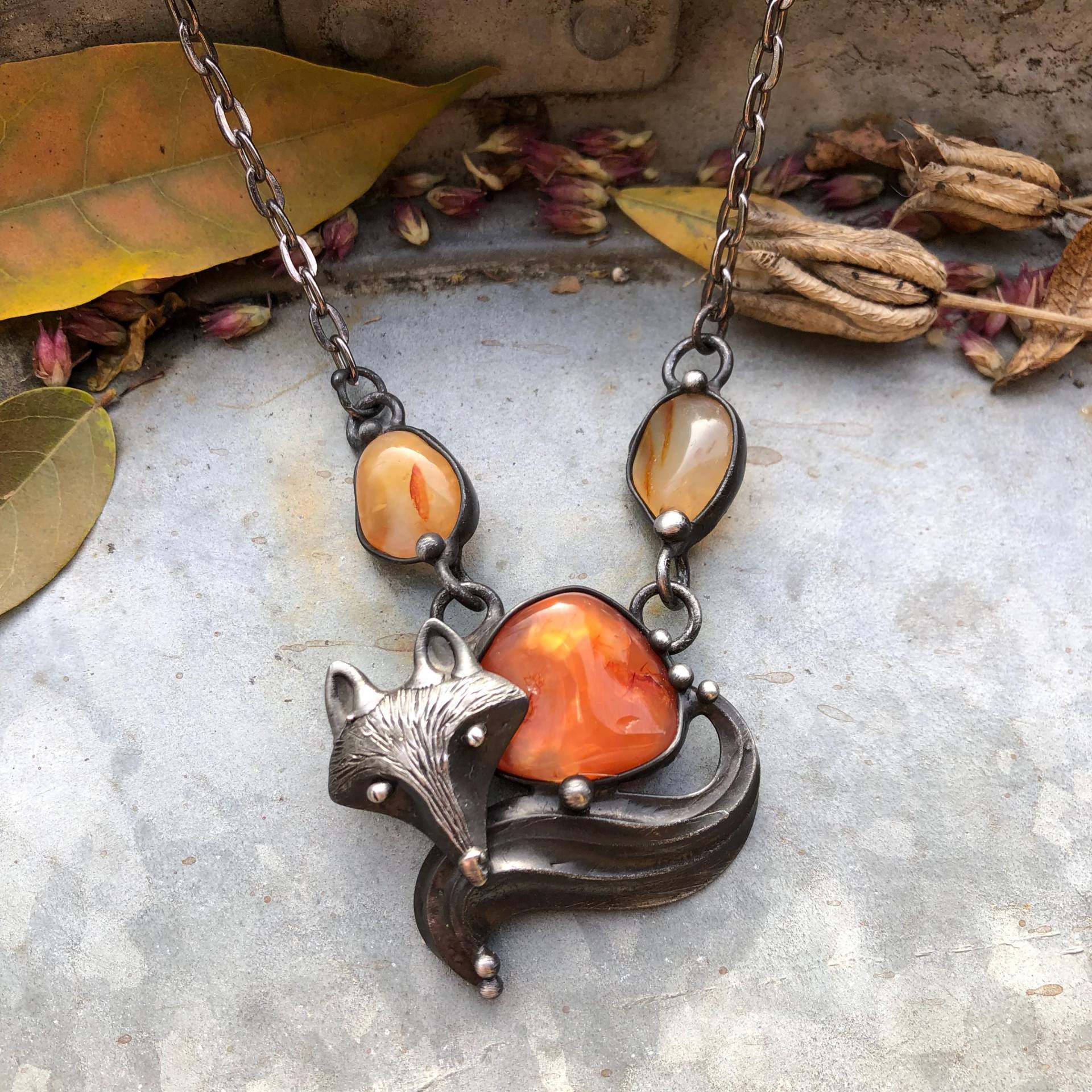 Fox Handgemachte Original Art Cornelian Achat Halskette Auf Metallkette von TerezaOJewelry