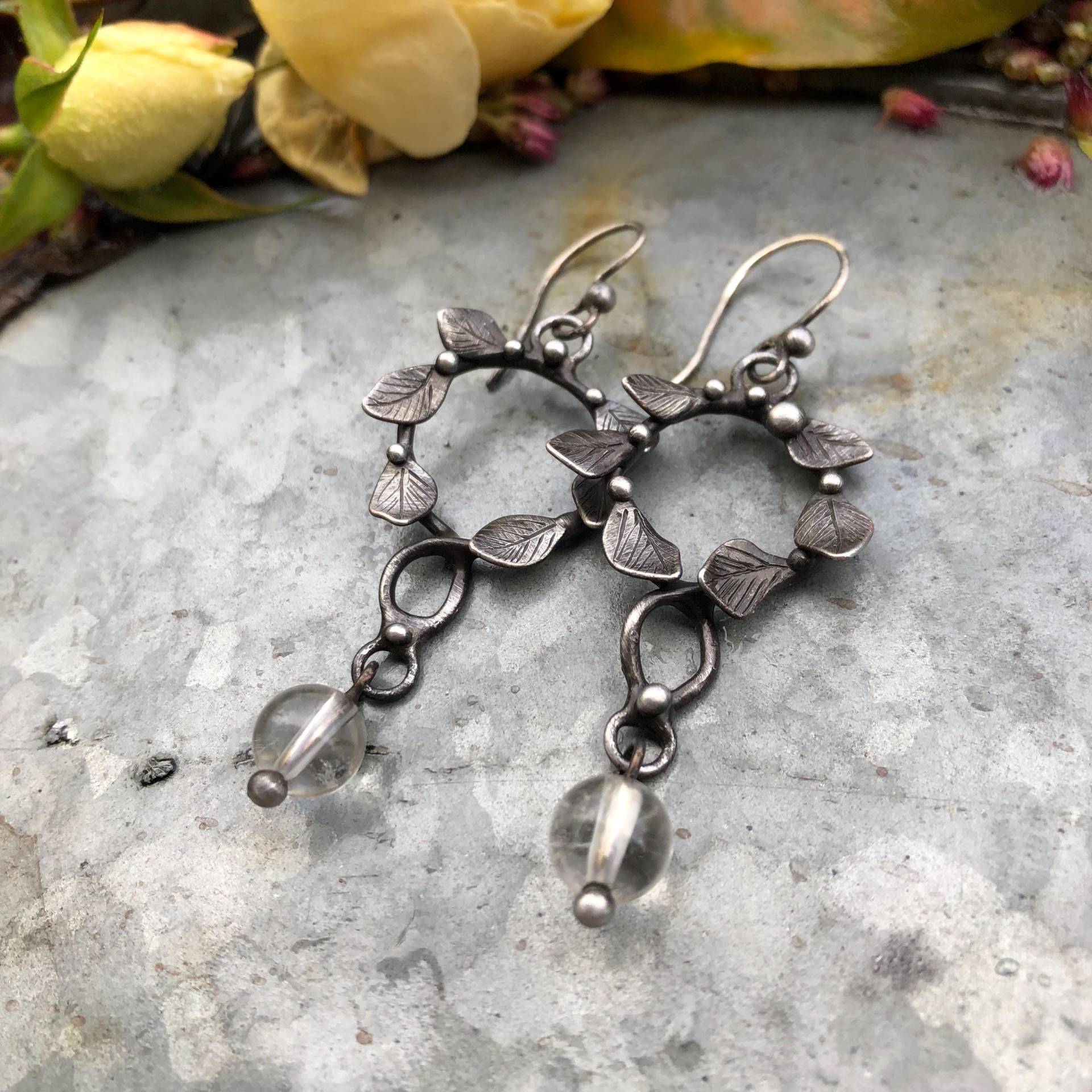 Handgefertigte Kunst Ohrringe Silber Huck Kristall von TerezaOJewelry