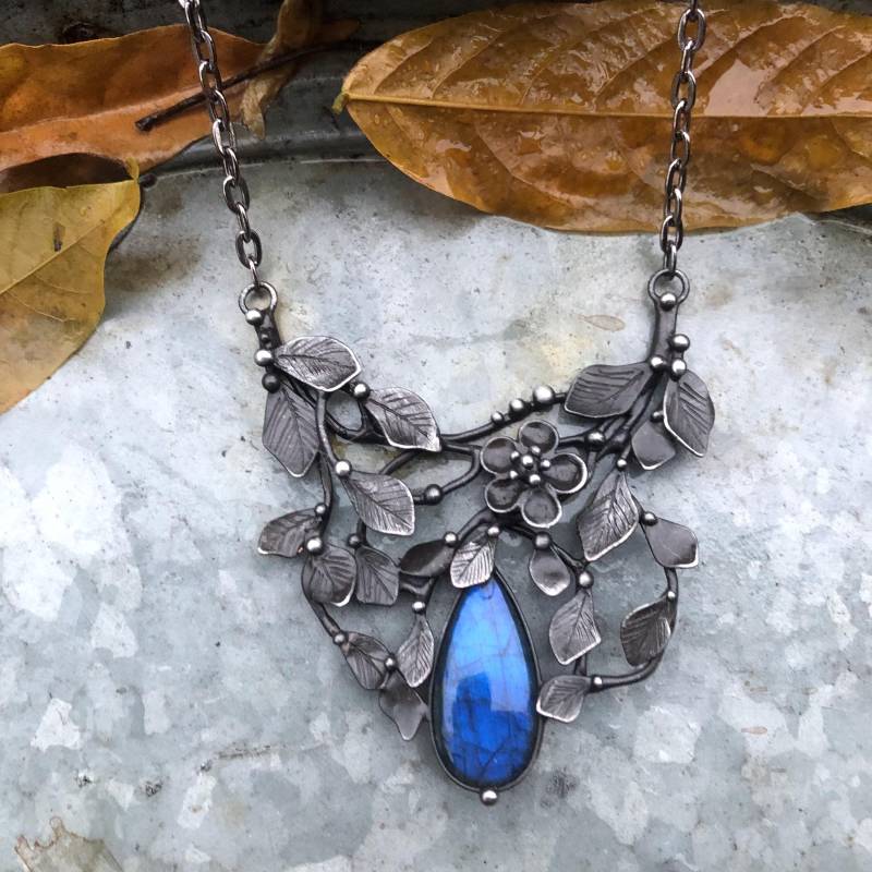 Handgemachte Original Art Labradorit Halskette Auf Metallkette von TerezaOJewelry