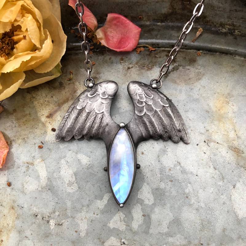 Handgemachte Original Art Mondstein Halskette Auf Metallkette von TerezaOJewelry