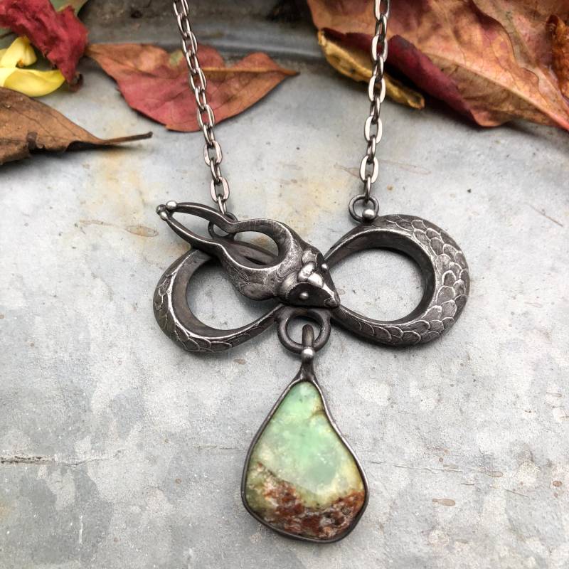 Handgemachte Originalkunst Chrysopal-Halskette Auf Metallkette von TerezaOJewelry