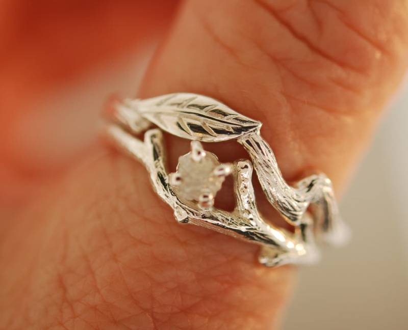 Die Debra Sterlingsilber Rohdiamant Zweig Verlobungsring Set von TeriLeeJewelry