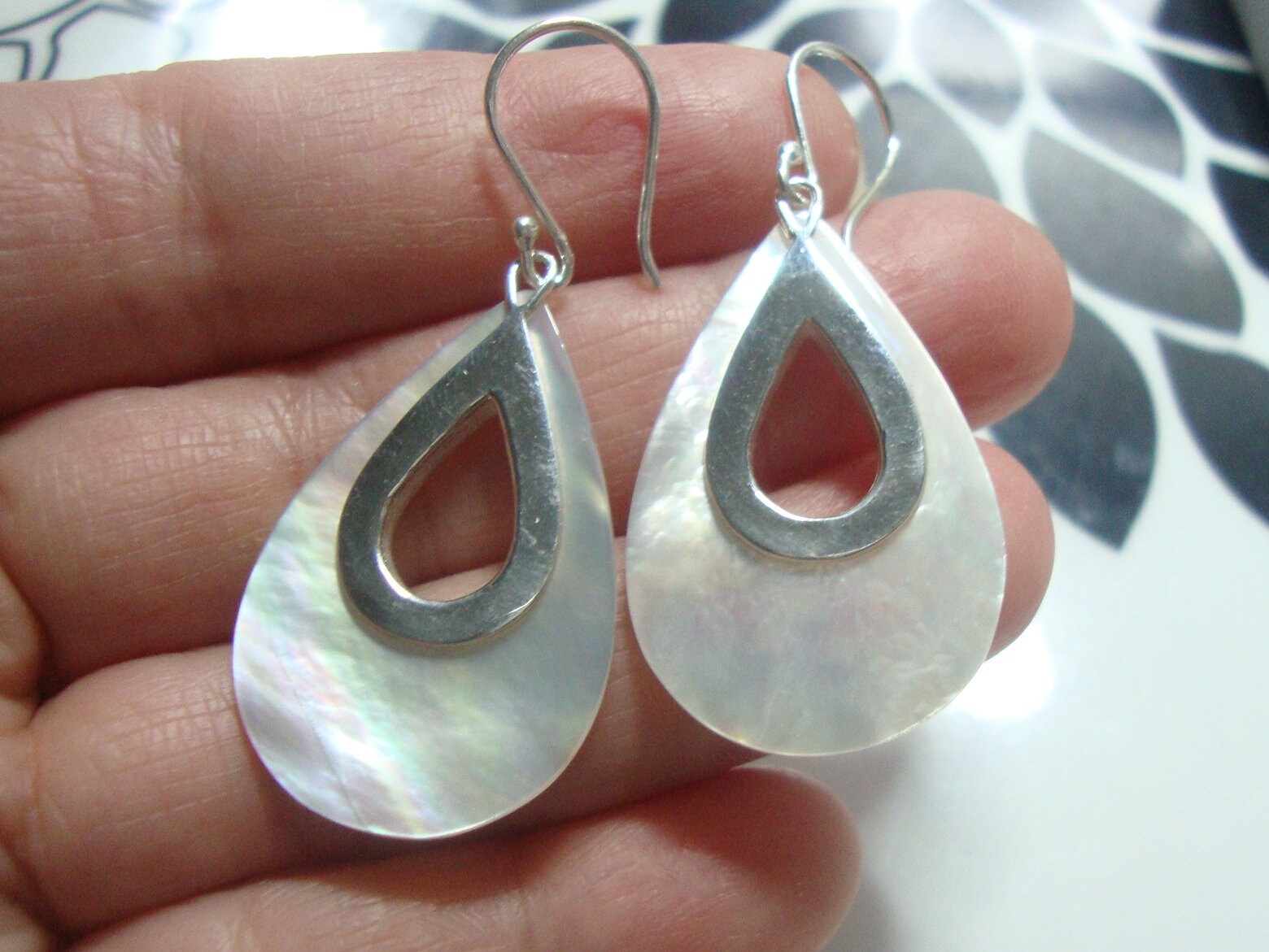 Perlmutt Sterling Silber Ohrringe, Farbton Rose Pink, Längliche Tear Drop Chandelier Ohrringe Perlmutt Sterling Silber Ohrringe, Farbton Rose Pink, Längliche Tear Drop Chandelier Ohrringe von TerraFinds