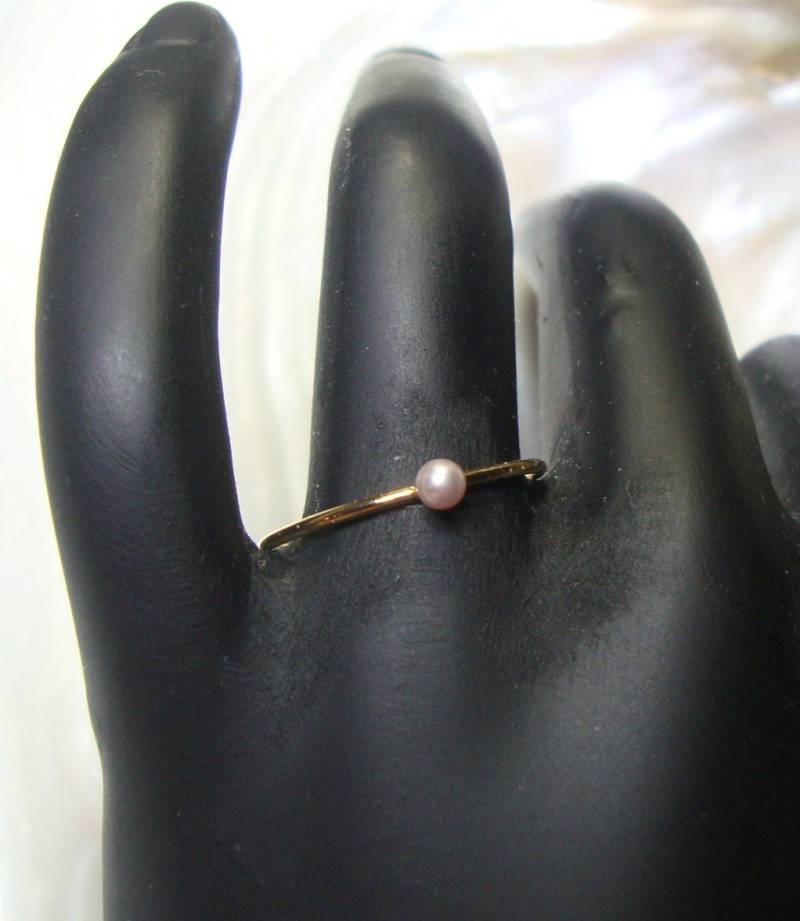 Ring 14K Gold Gefüllt 3 Mm Natürliche Runde Rosa Perle Stapelring, Cc-0162 Ring 14K Gold Gefüllt 3 Mm Natürliche Runde Rosa Perle Stapelring, Cc-0162 von TerraFinds