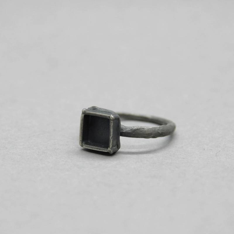 Silber Ring - Geschwärzter Geschenk Für Sie Frauen Quadrat Kreis Handgemachter Schmuck Silber Ring - Geschwärzter Geschenk Für Sie Frauen Quadrat Kreis Handgemachter Schmuck von TerraRecognita