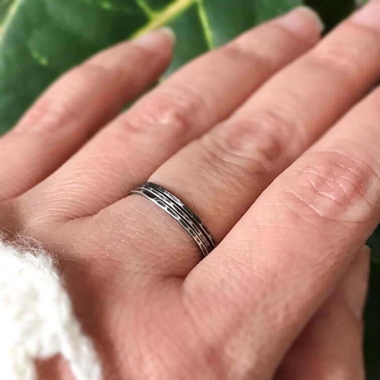 3Er Set Oxidierte Silberringe. Zierliche Ringe, Gehämmerte Sterling Silber Ringe Set, Stapelringe, Boho Ring 3Er Set Oxidierte Silberringe. Zierliche Ringe, Gehämmerte Sterling Silber Ringe Set, Stapelringe, Boho Ring von TesoroDelSol