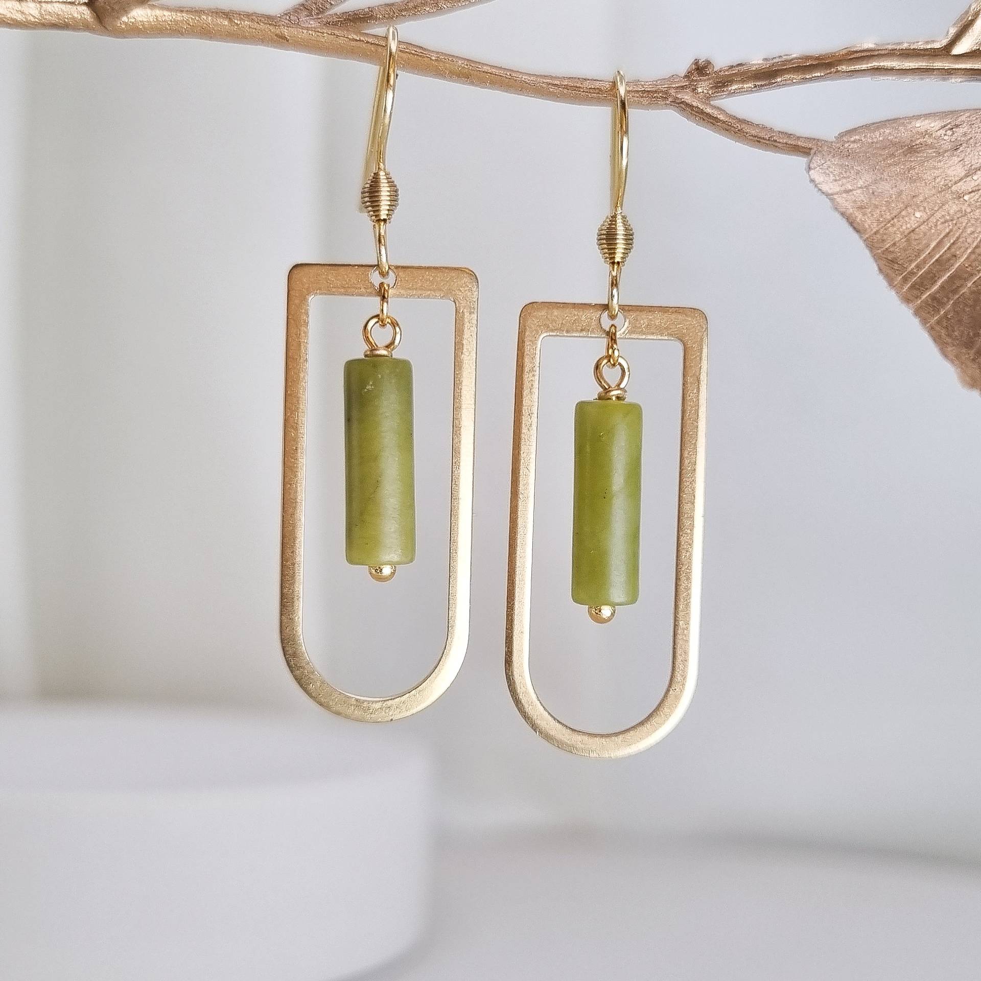 Jade Ohrringe Grün Edelstein Ohrhänger Boho Schmuck Handgemachtes Kristall Für Jeden Tag Jade Ohrringe Grün Edelstein Ohrhänger Boho Schmuck Handgemachtes Kristall Für Jeden Tag von TesoryJewelry