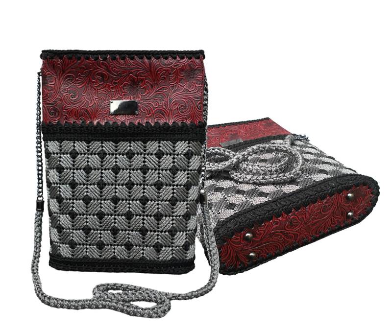 Messenger Cross-Body Bag/ Red Black Grey/Zipper Shoulder Bag Messenger Cross-Body Bag/ Red Black Grey/Zipper Shoulder Bag von TessTaschen