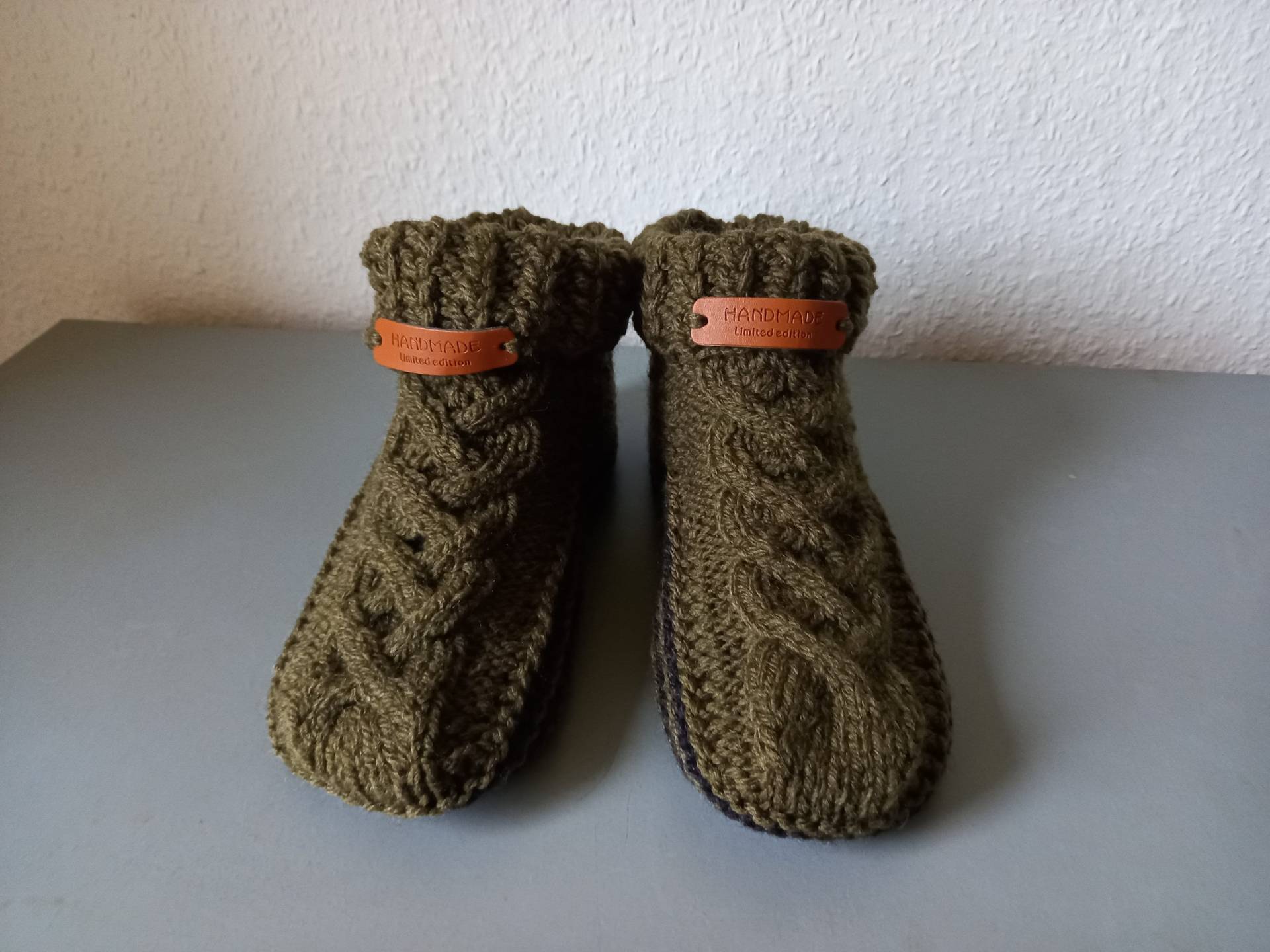 Women's Booties, Fireplace Cozy Socks, Warm Hand Knitting , Winter Socks, Wool Crochet Boot Slippers With Braids, 36-42 Women's Booties, Fireplace Cozy Socks, Warm Hand Knitting , Winter Socks, Wool Crochet Boot Slippers With Braids, 36-42 von TessTaschen