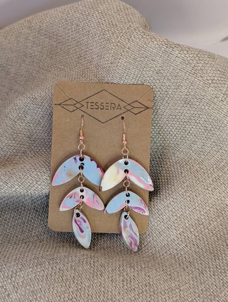 Pastell Ohrringe Aus Recyceltem Kunststoff Umweltfreundlicher Statement-Schmuck von TesseraRecycling