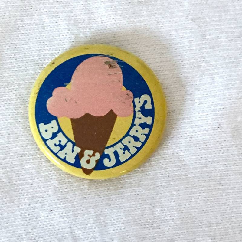 Ben &jerry Es Pinback Button Pin Eiscreme Pink Gelb Blau von TexasGalTreasures