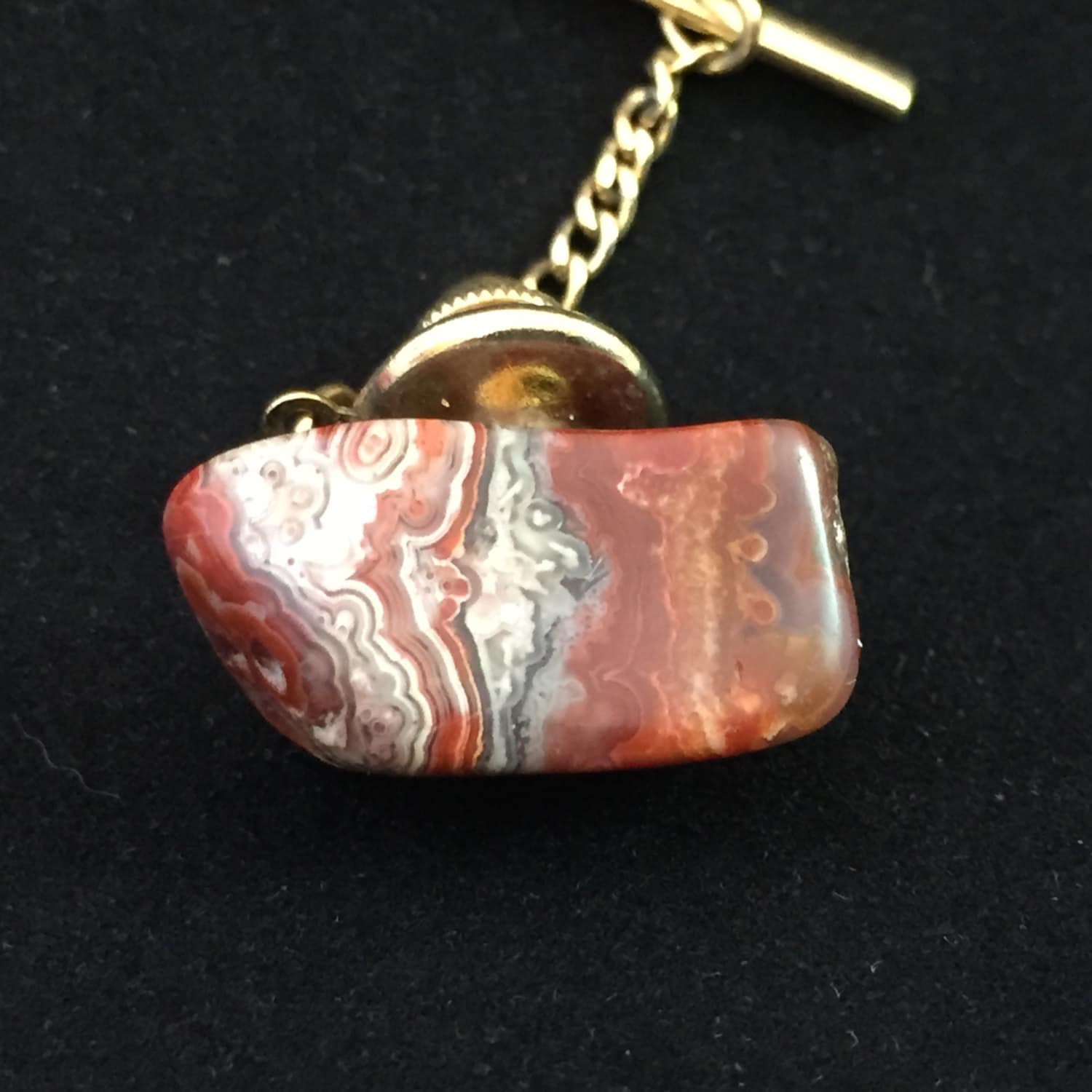 Krawattennadel Aus Orangefarbenem Achatstein Mit Sicherheitskette, Goldfarbener Polierter Achat, Zubehör Für Naturgeologie-Geologen, Anstecknadel Krawattennadel Aus Orangefarbenem Achatstein Mit Sicherheitskette, Goldfarbener Polierter Achat, Zubehör Für Naturgeologie-Geologen, Anstecknadel von TexasGalTreasures