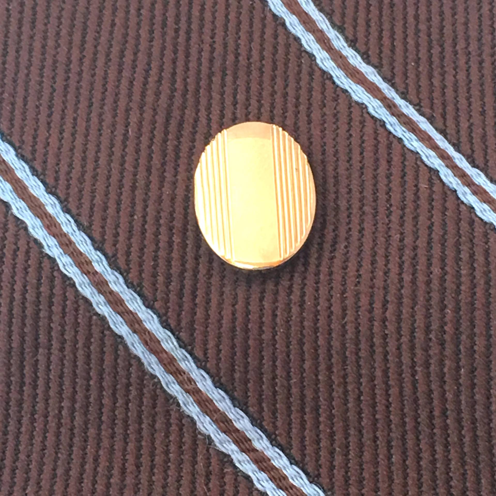 Oval Gold Ton Krawatte Tack, Geriffelte Ridge Tie Bar Krawattenklammer, Herren Zubehör, Schwarze Krawatte, Steampunk, Sicherheitskette Oval Gold Ton Krawatte Tack, Geriffelte Ridge Tie Bar Krawattenklammer, Herren Zubehör, Schwarze Krawatte, Steampunk, Sicherheitskette von TexasGalTreasures
