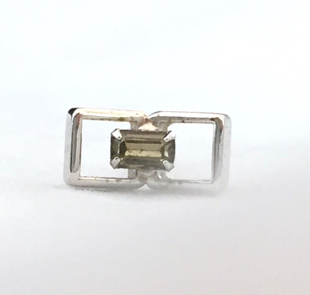 Rechteck Silber Ton Grün Stein Krawatte Tack Mit Sicherheitskette, Offene Rechteckige Hellgrün Stein, Herren Zubehör, Groomsmen Rechteck Silber Ton Grün Stein Krawatte Tack Mit Sicherheitskette, Offene Rechteckige Hellgrün Stein, Herren Zubehör, Groomsmen von TexasGalTreasures