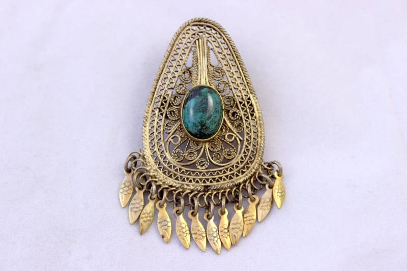 Teardrop Vermeil Durchbrochene Anhänger, Brosche, Naher Osten Gold Anhänger Baumelt, Grüner Stein Filigrane Teardrop Vermeil Durchbrochene Anhänger, Brosche, Naher Osten Gold Anhänger Baumelt, Grüner Stein Filigrane von TexasGalTreasures