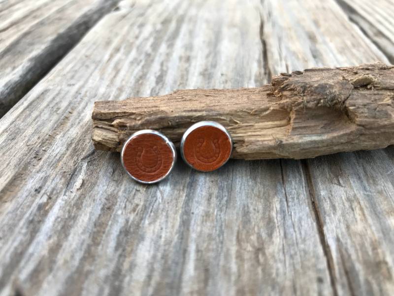 Hufeisen Ohrstecker, Gestempelt Leder, 10mm Ohrringe, Pferde Hufeisen Ohrstecker, Gestempelt Leder, 10mm Ohrringe, Pferde von TexasRoanDesigns
