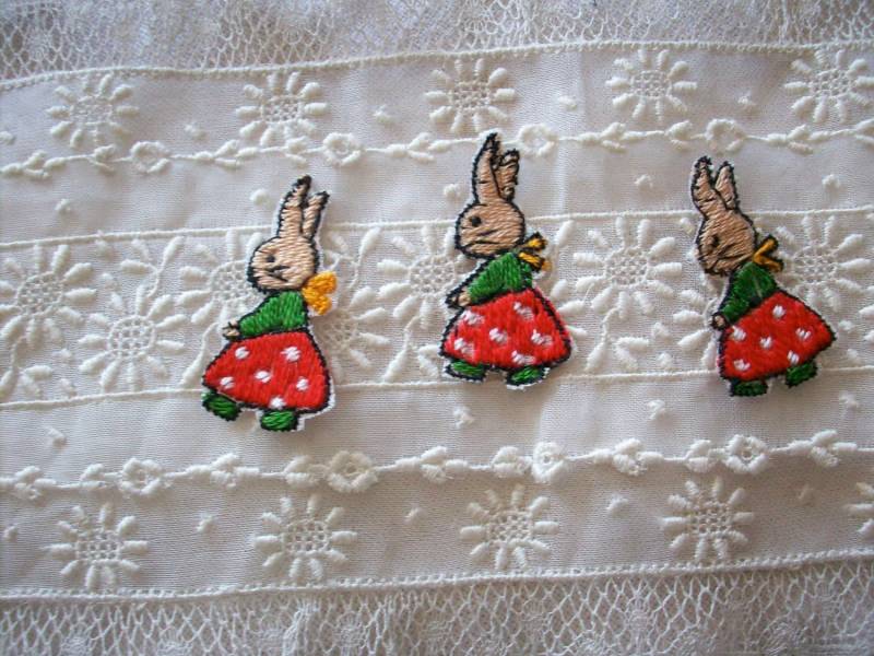 1 Dutzend Antike Hase Hase, Eine Handgewebte Applikation von TextileArtLace