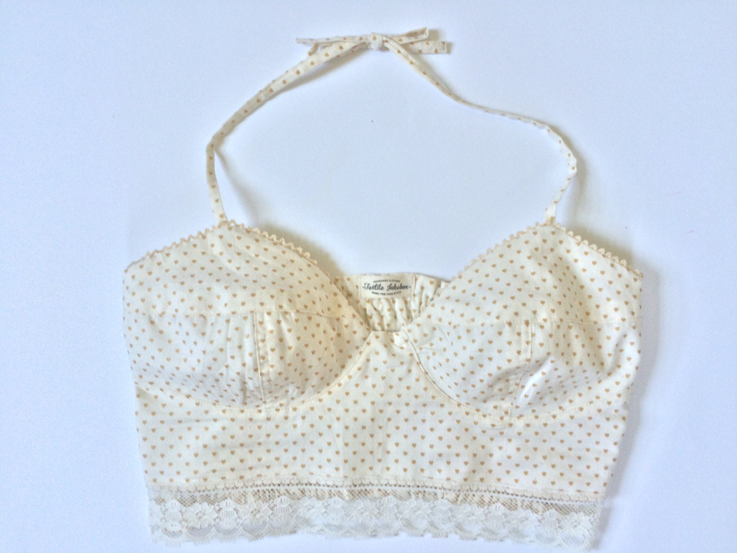 Ecru Weißes Bustier Top Spitzen Crop Baumwolle Goldenes Herz Print Neckholder Sommer - Tiny Dancer von TextileJukebox