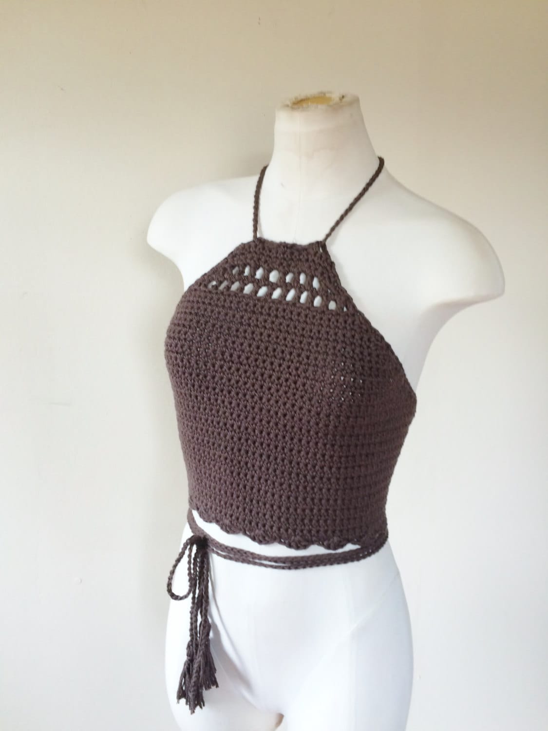 Gehäkelte Halfter Oberseite. Crop Top. Festival Sommer Top - "Sugar Magnolia" von TextileJukebox