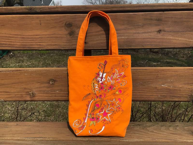 Strickprojekt Tasche, Orange Mit Gitarre Und Filigran, Pfauenfeder Geschenk Für Strickerinnen, Garn Wiederverwendet Kleidung von TextileStockpile