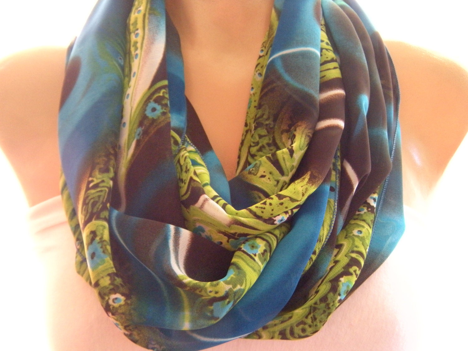 Chiffon Infinity Schal Blau, Braun & Pistaziengrün Paisley Loop Chiffon Infinity Schal Blau, Braun & Pistaziengrün Paisley Loop von Textilemonster