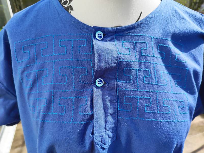 Kleid in Sashikotechnik Handbestickt von TextilkunstvonKaethe