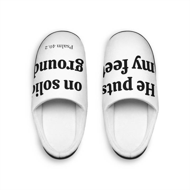 He Puts My Feet On Solid Ground - Cozy Women's Slippers He Puts My Feet On Solid Ground - Cozy Women's Slippers von TexturaDE