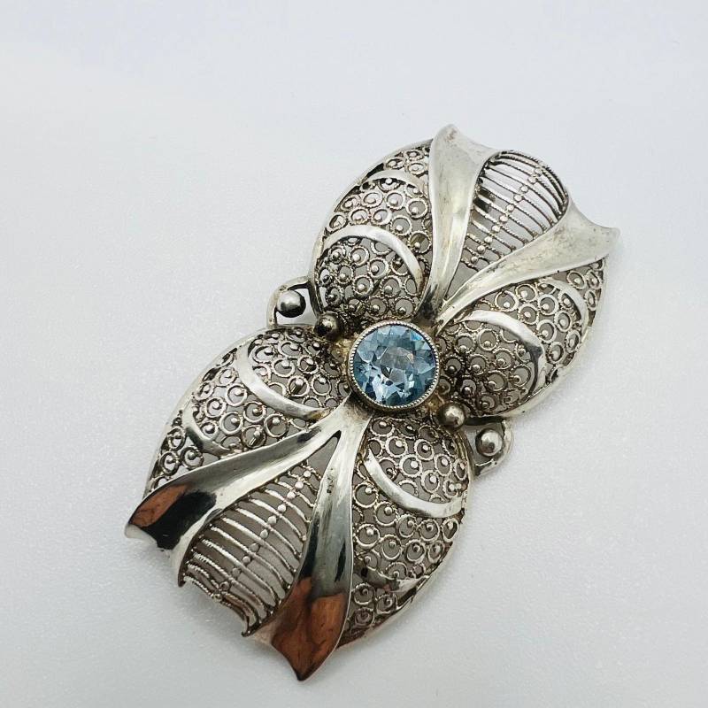 Antique Art Deco 835 Silver Brooch With Filigree Work & Aquamarine Vintage Accessoires Antique Art Deco 835 Silver Brooch With Filigree Work & Aquamarine Vintage Accessoires von TezsahShop