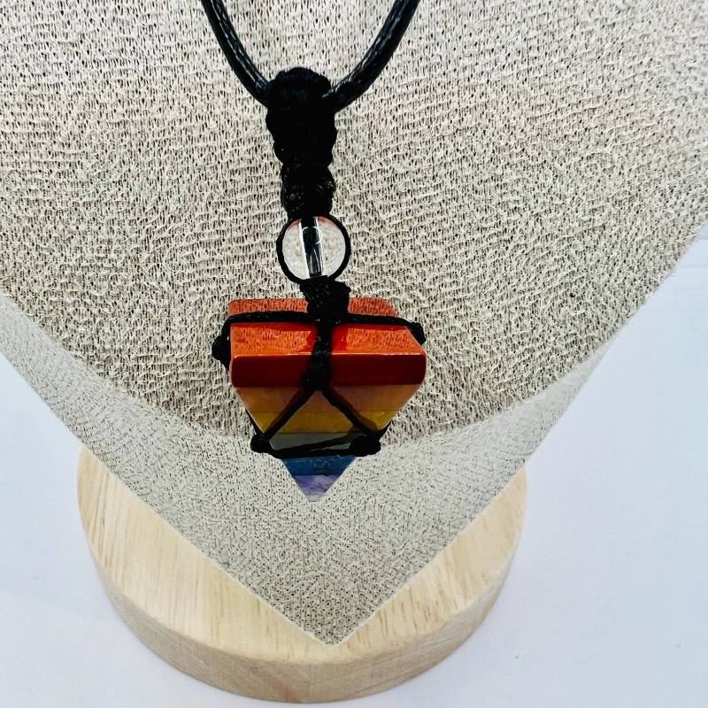 Chakra Pyramidenanhänger - Verstellbare Energiekette Mit Sieben Kristallen, Spiritueller Schmuck Für Meditation Und Yoga von TezsahShop