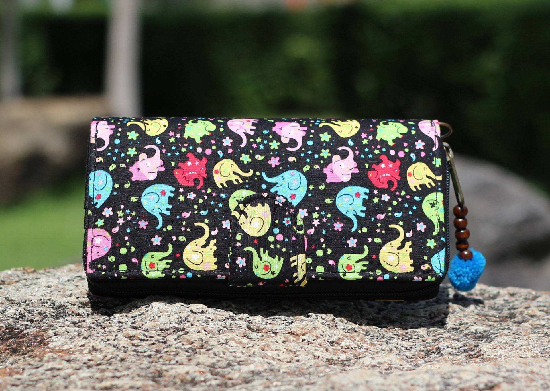 Kreditkartenhalter Bunte Elefanten Druck - Elefant-Liebhaber-Geschenk, Geburtstagsgeschenk Für Sie, Kreditkarte Geldbörse Organizer, Weihnachten von ThaiHandmadeDelights