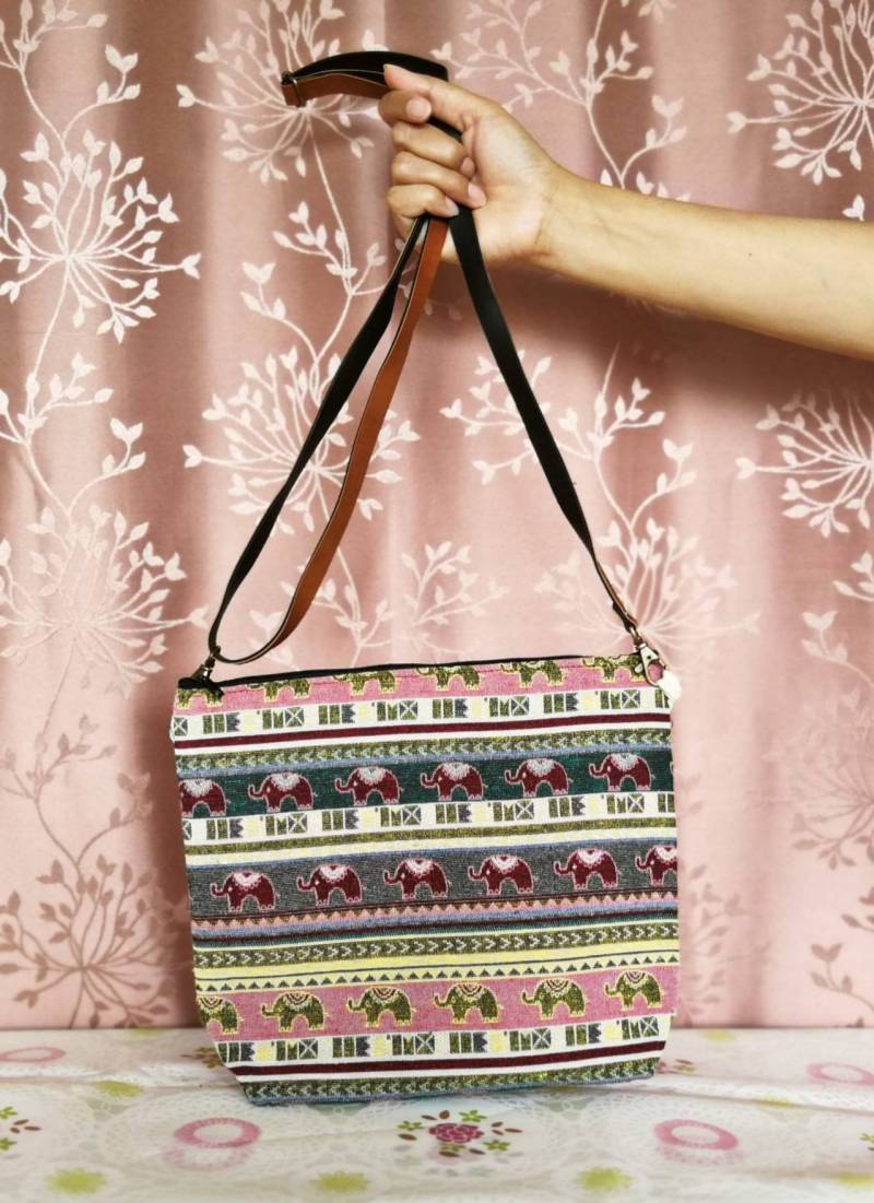 Elefant Reißverschluss Beutel Bleistift Fall Make-Up Tasche Kosmetiktasche Zip Handgemachte Kleine Geschenk Für Frauen Jahrestag Geburtstagsgeschenk Elefant Reißverschluss Beutel Bleistift Fall Make-Up Tasche Kosmetiktasche Zip Handgemachte Kleine Geschenk Für Frauen Jahrestag Geburtstagsgeschenk von ThaiHomemadeandCraft