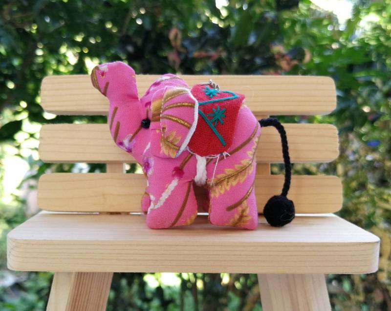 Schlüsselanhänger Elefant Stoff Handgemacht Thailand Hochzeit Für Geburtstagsgeschenk Charme Niedliche Puppe Schlüsselring Keychain Geschenk Sie von ThaiHomemadeandCraft