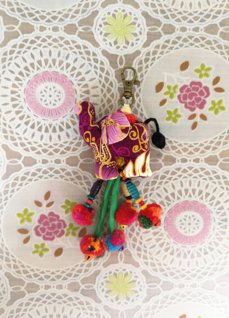 Schlüsselanhänger Elefant Stoff Handmade Thailand Hochzeit Für Geburtstagsgeschenk Charme Niedliche Puppe Geschenk Sie Frauen von ThaiHomemadeandCraft