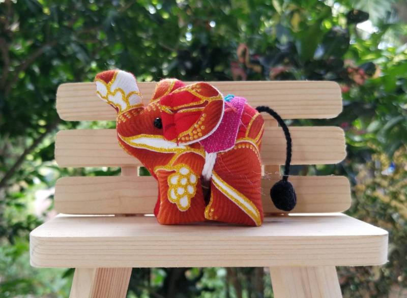 Schlüsselanhänger Elefant Stoff Handmade Thailand Hochzeit Für Geburtstagsgeschenk Charme Niedliche Puppe Geschenk Sie Frauen von ThaiHomemadeandCraft