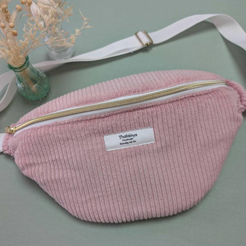 Gürteltasche, Hipbag, Crossybag Rosa Cord Mit Polypropylengurt Und Metallkarabiner von Thalainys