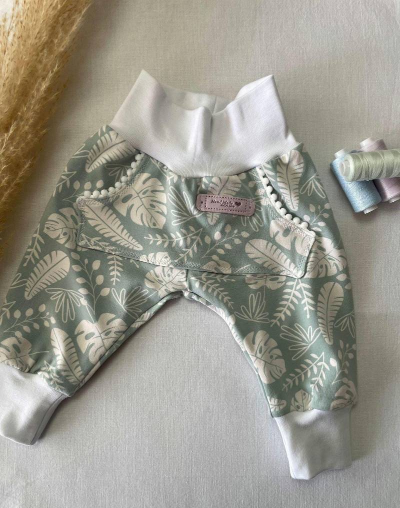 Pumphose Blätter Aus Jerseystoff Für Babys von Thalainys