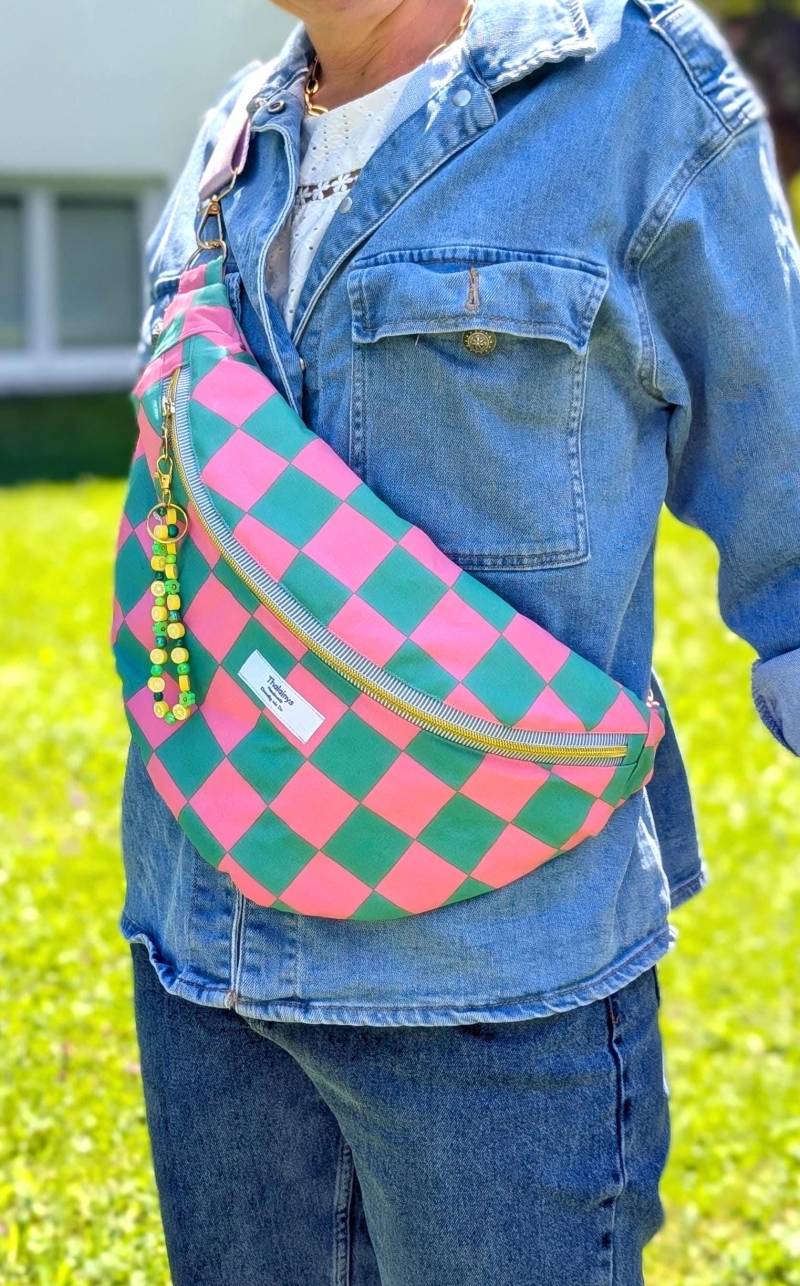 xxl Gürteltasche, Hipbag, Crossybag Aus Baumwollstoff, Baumwollgurt Und Metallkarabiner xxl Gürteltasche, Hipbag, Crossybag Aus Baumwollstoff, Baumwollgurt Und Metallkarabiner von Thalainys