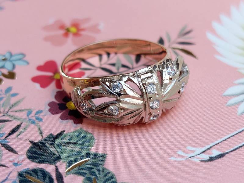 Vintage Sowjetunion 14K Gold Ring Mit Diamanten von Thalievintage