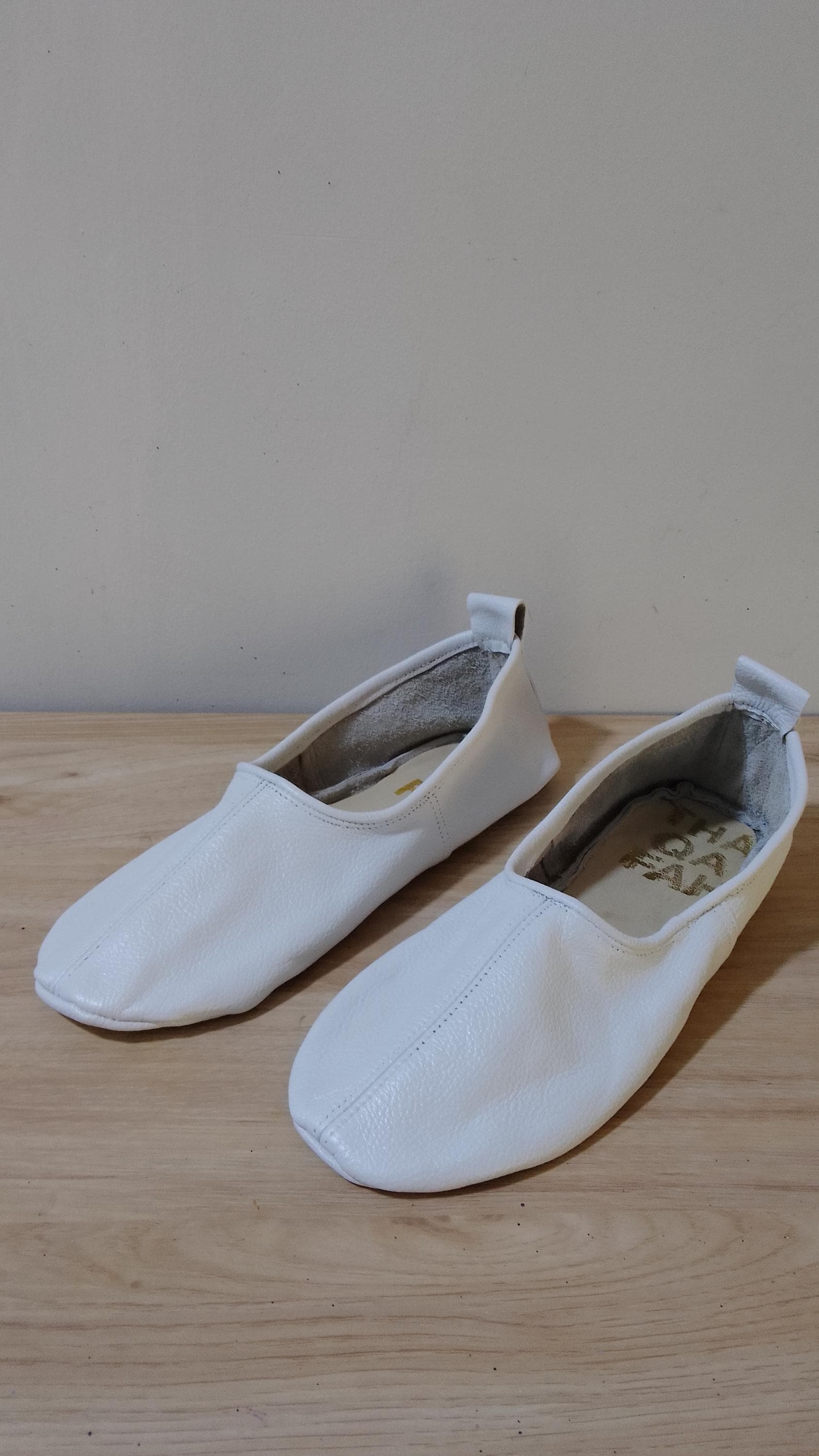 Luxus Leder Hausschuhe, Reise Indoor Schuh Luxus Leder Hausschuhe, Reise Indoor Schuh von Thaqafah