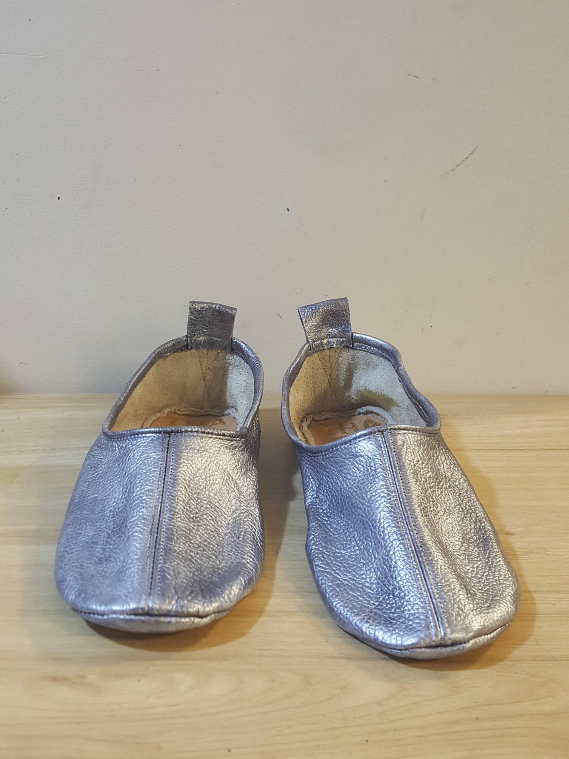 Luxus Leder Pantoffel, Handschuhe Schuh, Hallenschuh | Hartzinn Luxus Leder Pantoffel, Handschuhe Schuh, Hallenschuh | Hartzinn von Thaqafah