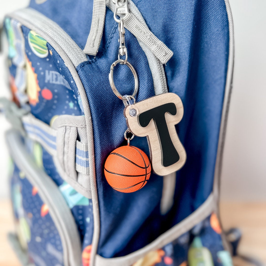 3D Buchstabe Rucksack Sport Basketball Namensschild Acryl Keychain Gepäck Kinder Lunchbox Windeltasche Accessoire von ThatMomWithALaser