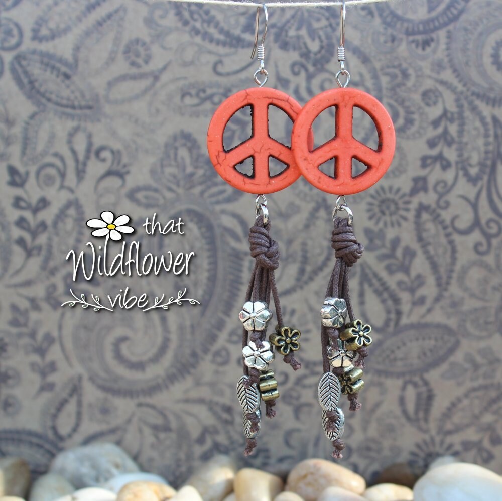 Orange-Peace-Zeichen-Ohrringe, Orange, Peace-Zeichen-Ohrringe, Frieden Und Blume Ohrringe, Boho Fallen, Orange Braun Orange-Peace-Zeichen-Ohrringe, Orange, Peace-Zeichen-Ohrringe, Frieden Und Blume Ohrringe, Boho Fallen, Orange Braun von ThatWildflowerVibe