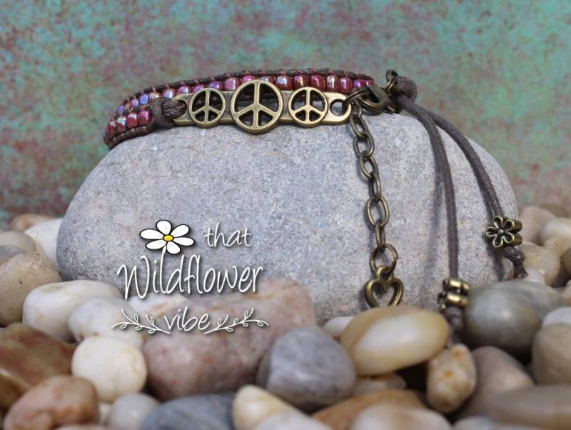 Peace-Zeichen Doppelt Wickeln, Antike Bronze-Peace-Armband, Braun-Wickelarmband, Armband, Hippie, Boho, Doppel-Wrap Armband Peace-Zeichen Doppelt Wickeln, Antike Bronze-Peace-Armband, Braun-Wickelarmband, Armband, Hippie, Boho, Doppel-Wrap Armband von ThatWildflowerVibe