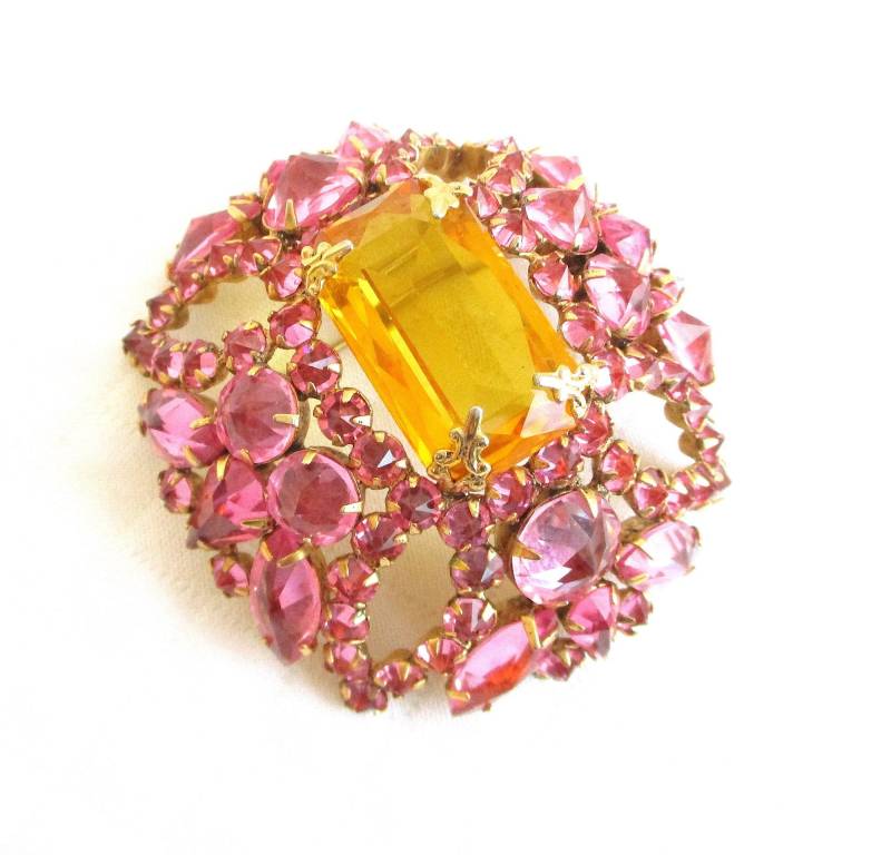 Schreiner New York Atemberaubende Rosa & Citrin Gelb Strass Große Gewölbte Vintage Brosche - Designer Signiert Streisand Stil Anstecknadel von ThatchandSloane